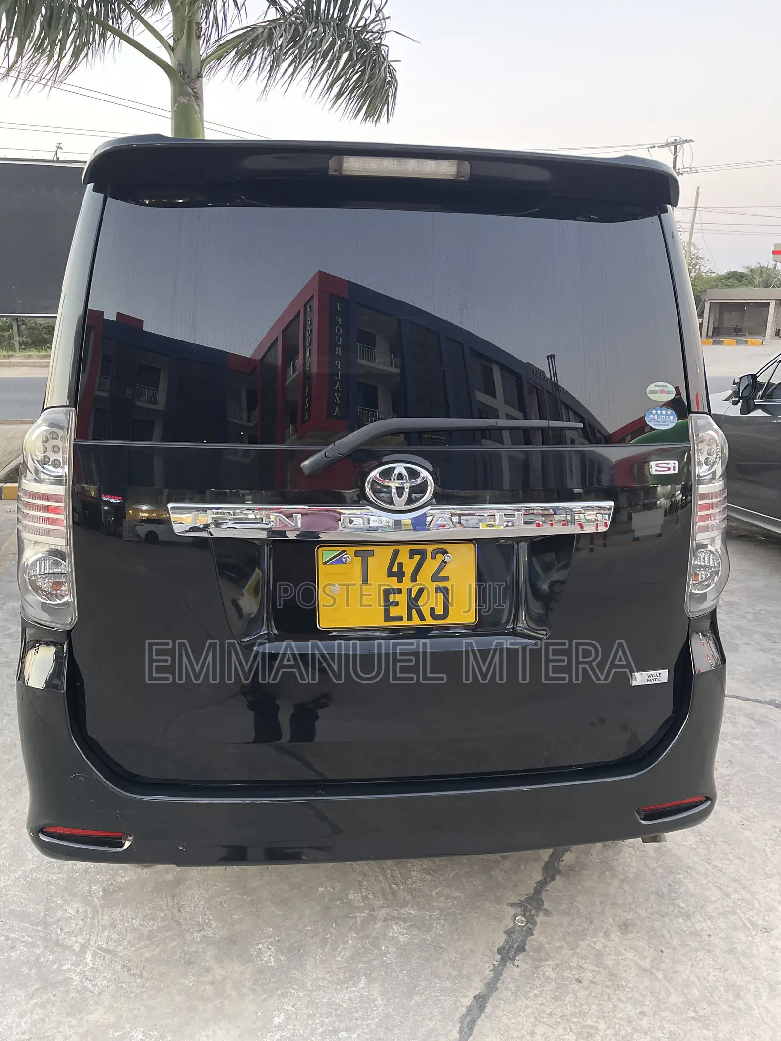 Toyota Noah 2.0 143hp FWD (7 Seater) 2010 Black