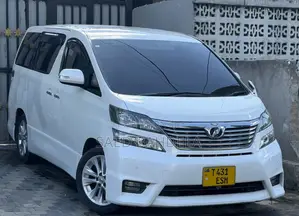 Toyota Vellfire V 2.4 FWD 7-Seater 2009 White