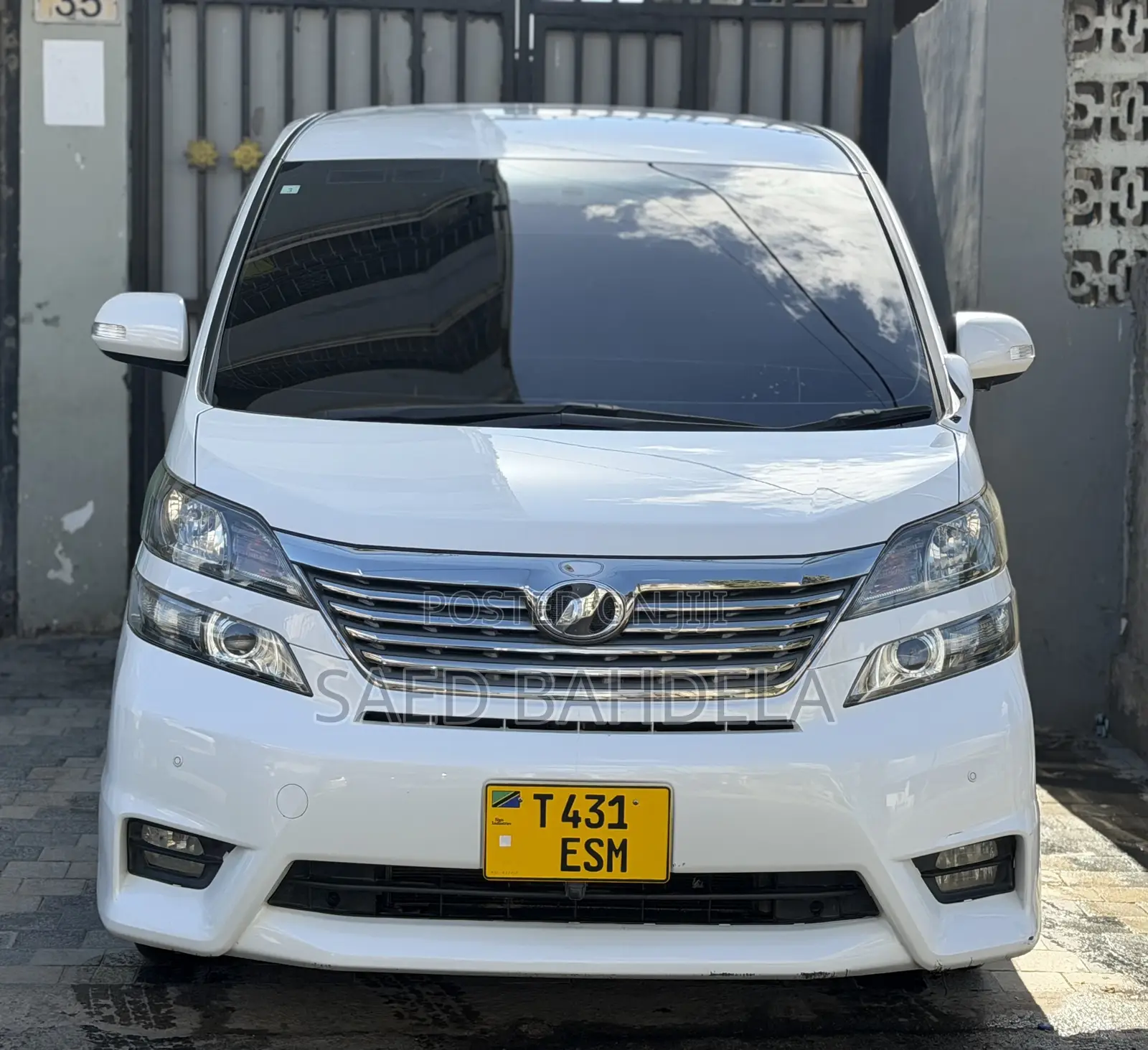 Toyota Vellfire V 2.4 FWD 7-Seater 2009 White