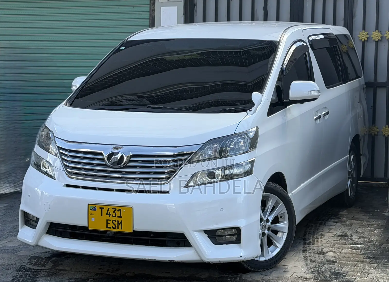 Toyota Vellfire V 2.4 FWD 7-Seater 2009 White