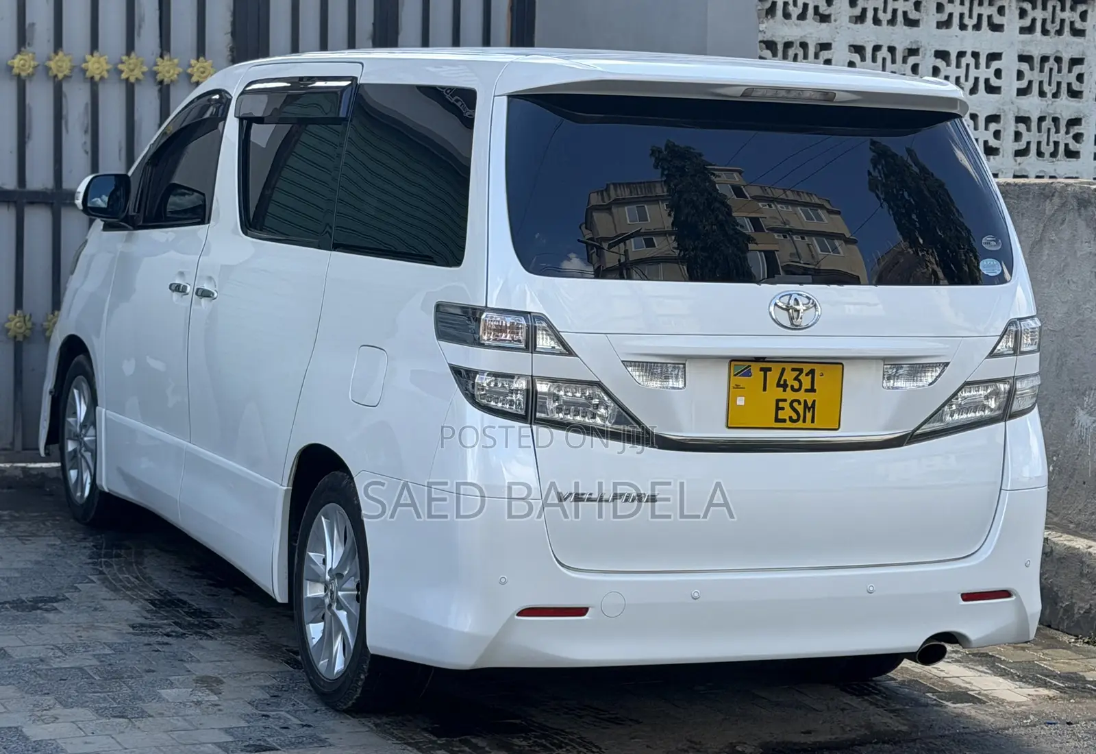 Toyota Vellfire V 2.4 FWD 7-Seater 2009 White