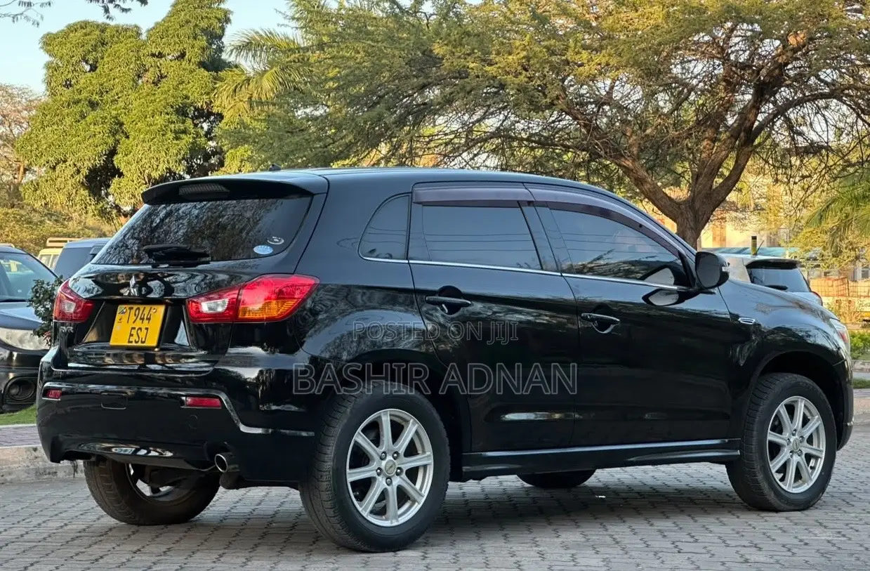 Mitsubishi RVR 2010 Black