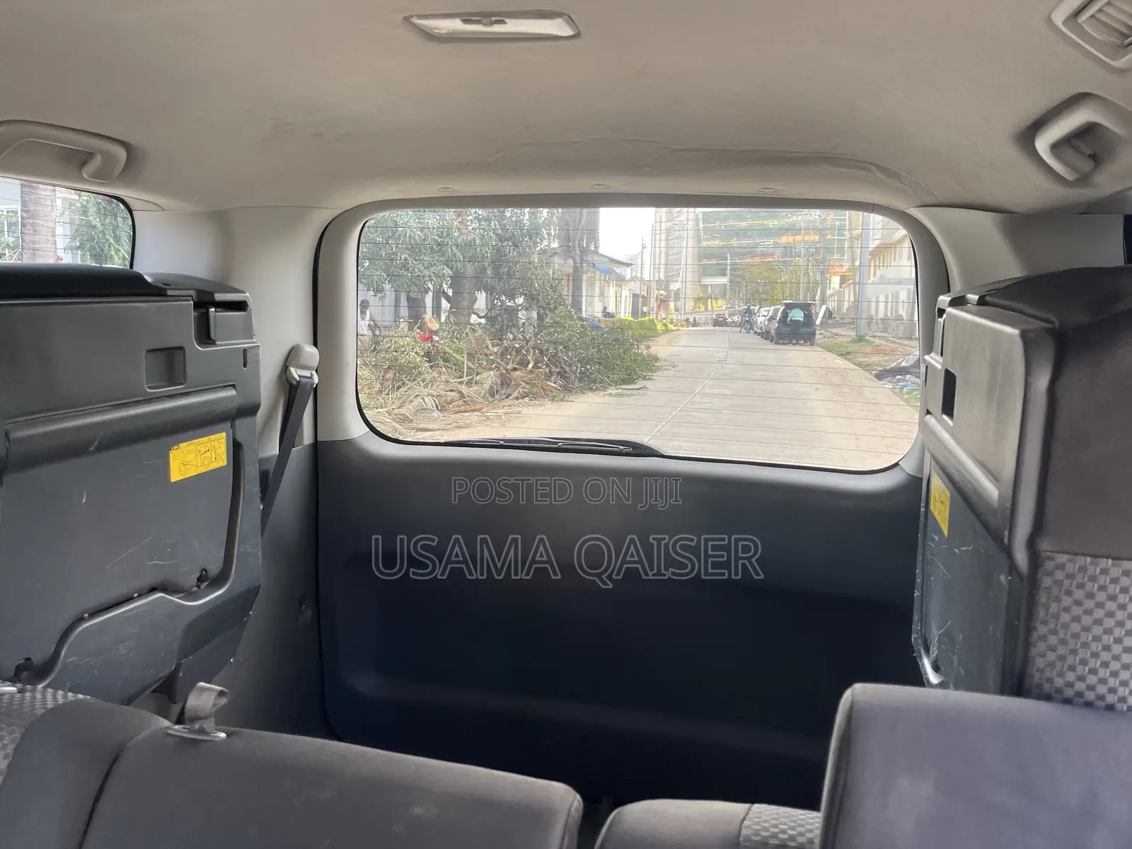 Toyota Noah 2.0 143hp FWD (7 Seater) 2008 Silver