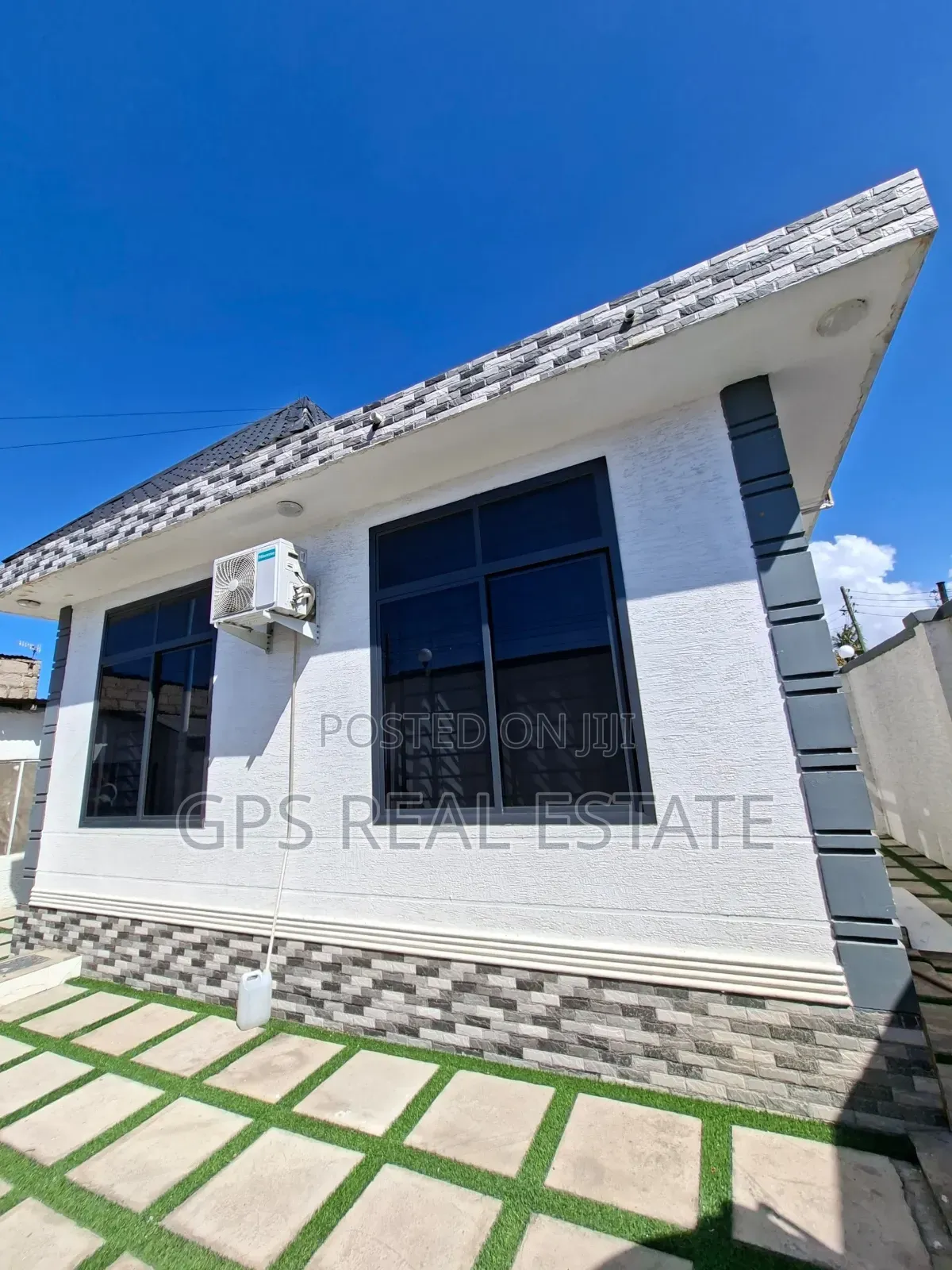 3bdrm House in Makumbusho, Kinondoni for sale