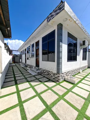 3bdrm House in Makumbusho, Kinondoni for sale