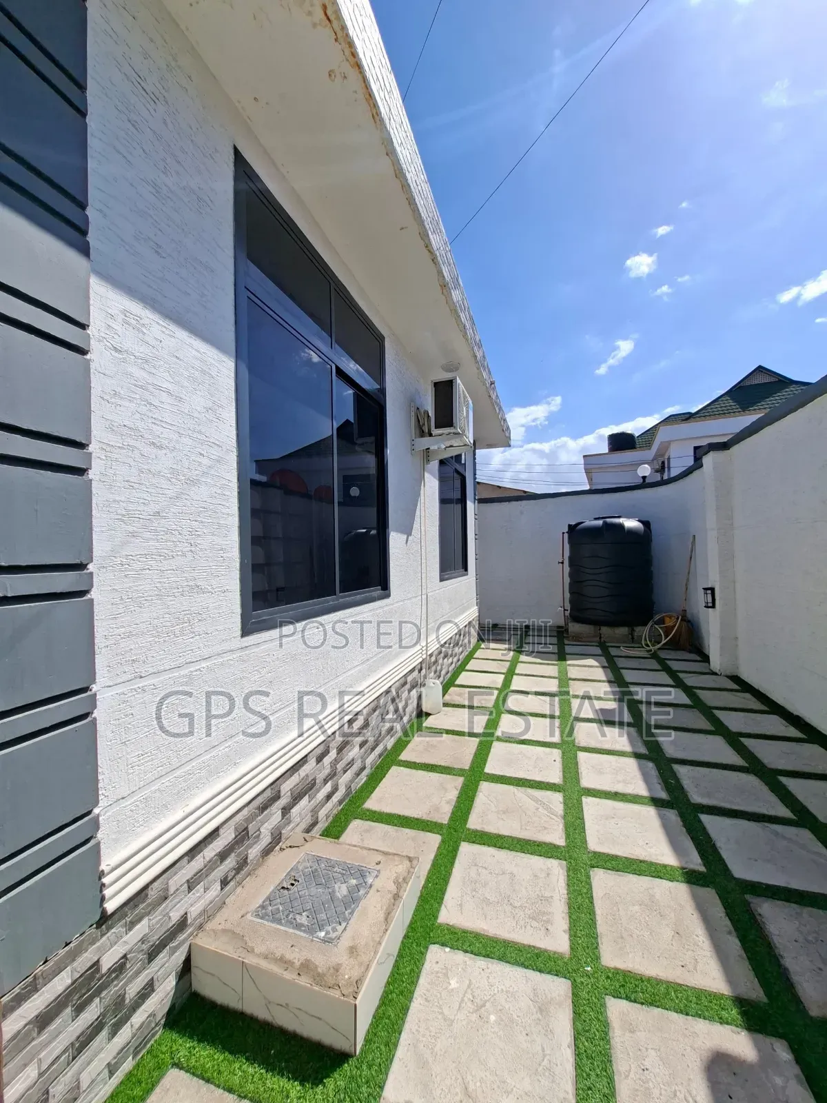 3bdrm House in Makumbusho, Kinondoni for sale