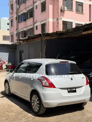 Suzuki Swift 2012 White
