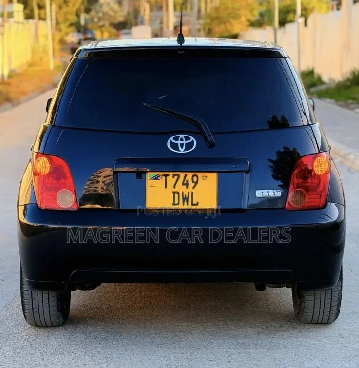 Toyota IST 2005 Black