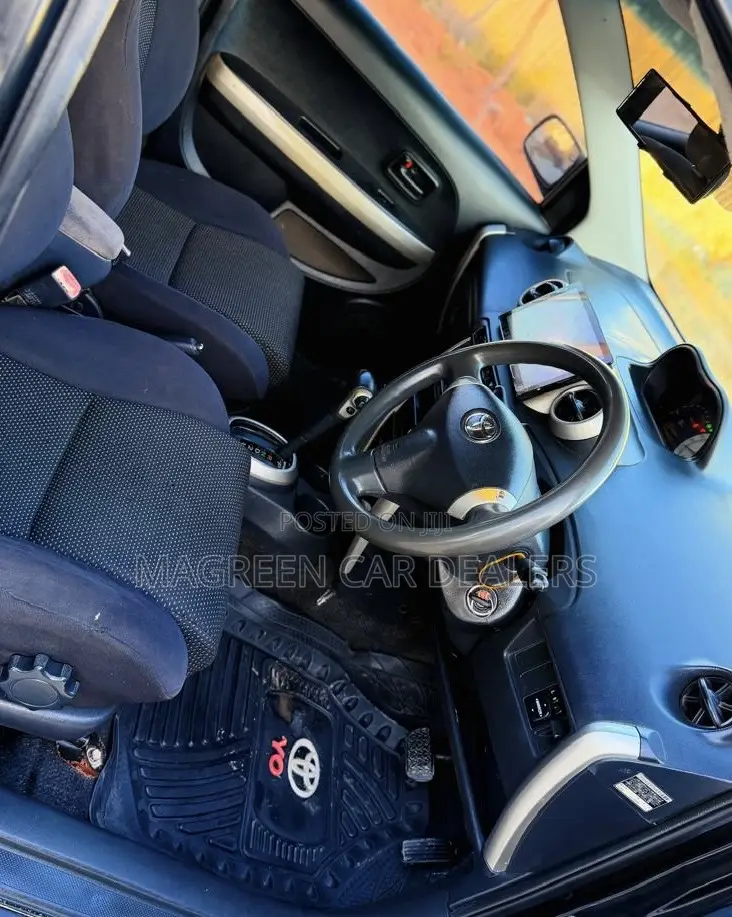 Toyota IST 2005 Black