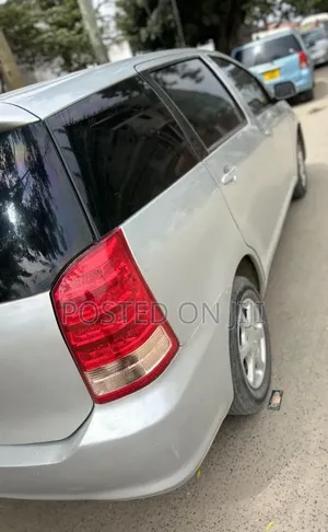 Toyota Wish 2005 Silver