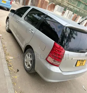 Toyota Wish 2005 Silver