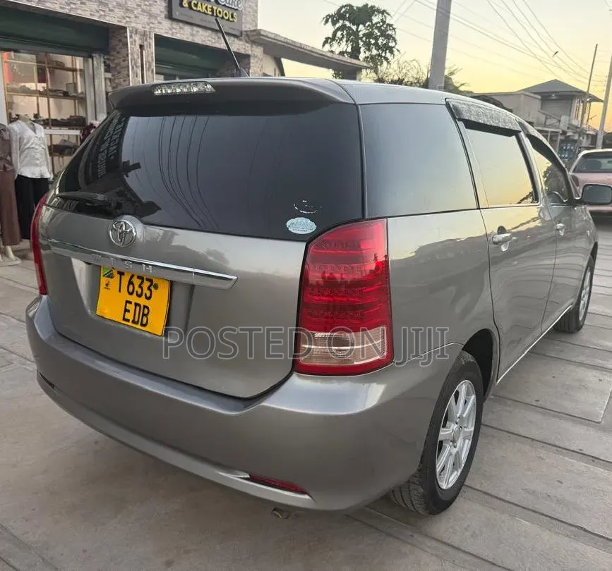 Toyota Wish 2007 Gray