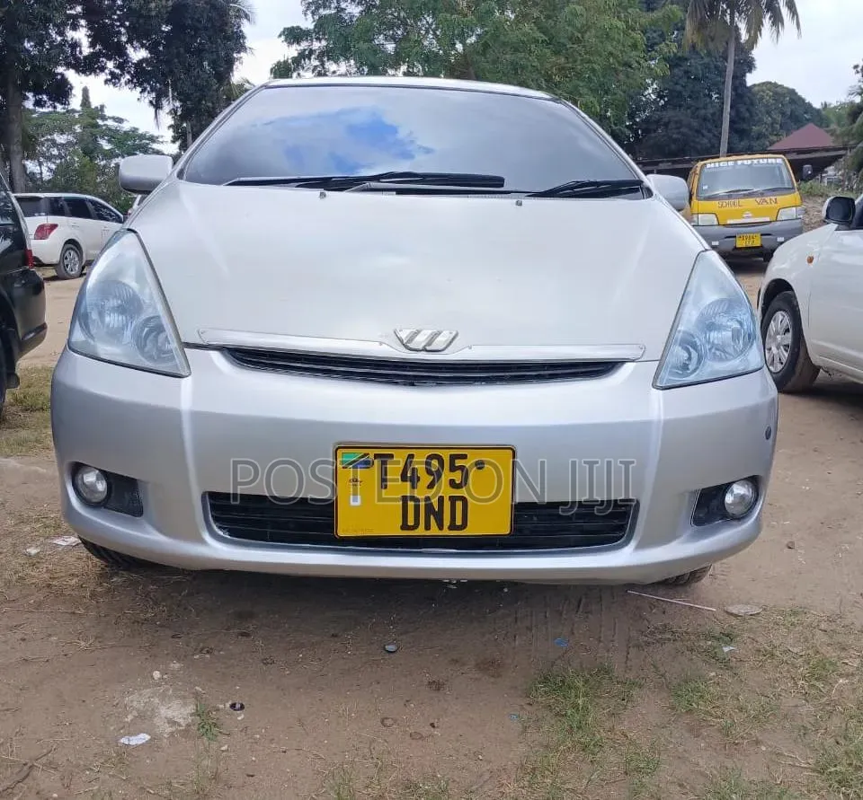 Toyota Wish 2005 Silver