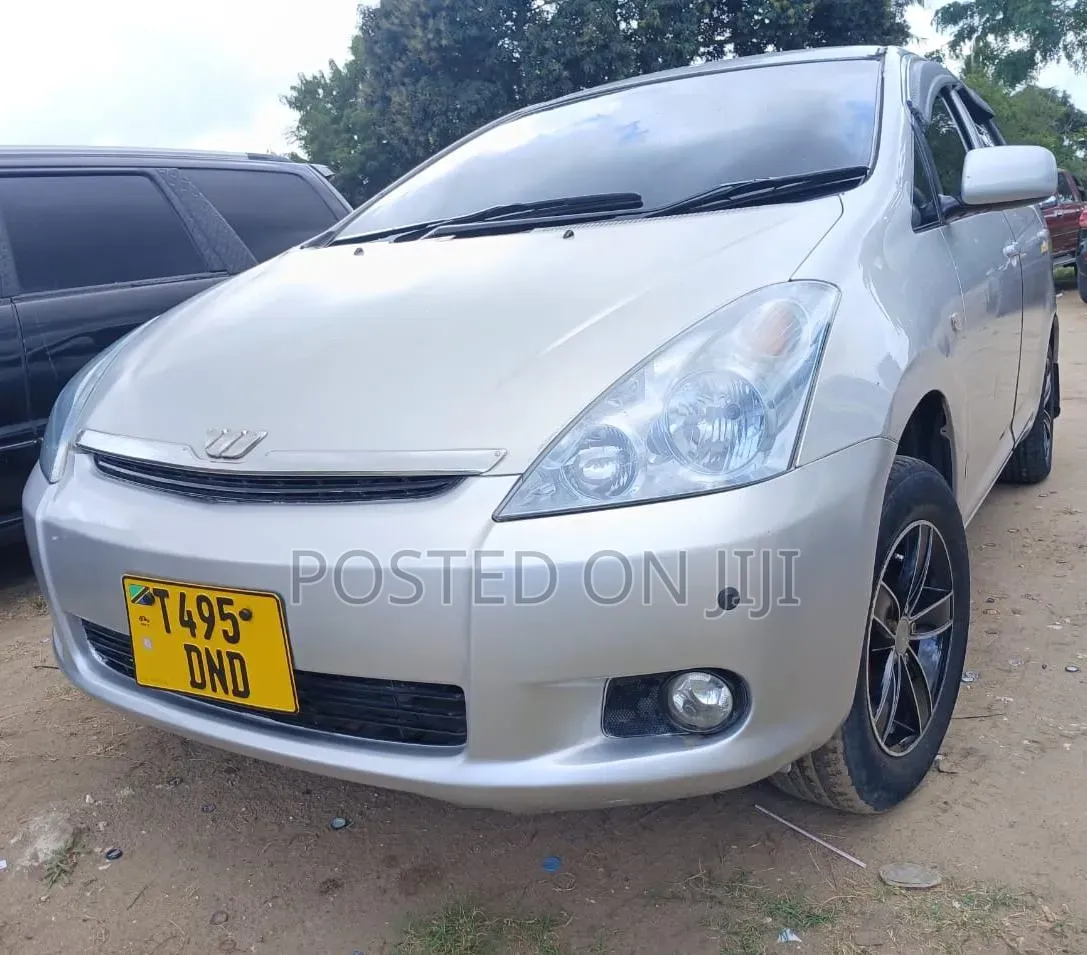 Toyota Wish 2005 Silver
