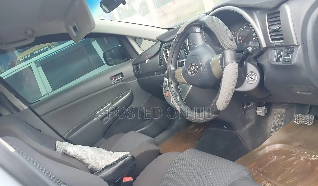 Toyota Wish 2005 Silver