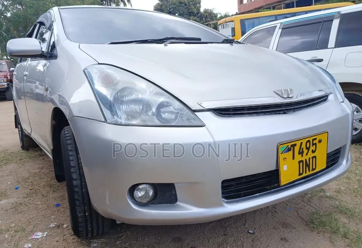 Toyota Wish 2005 Silver