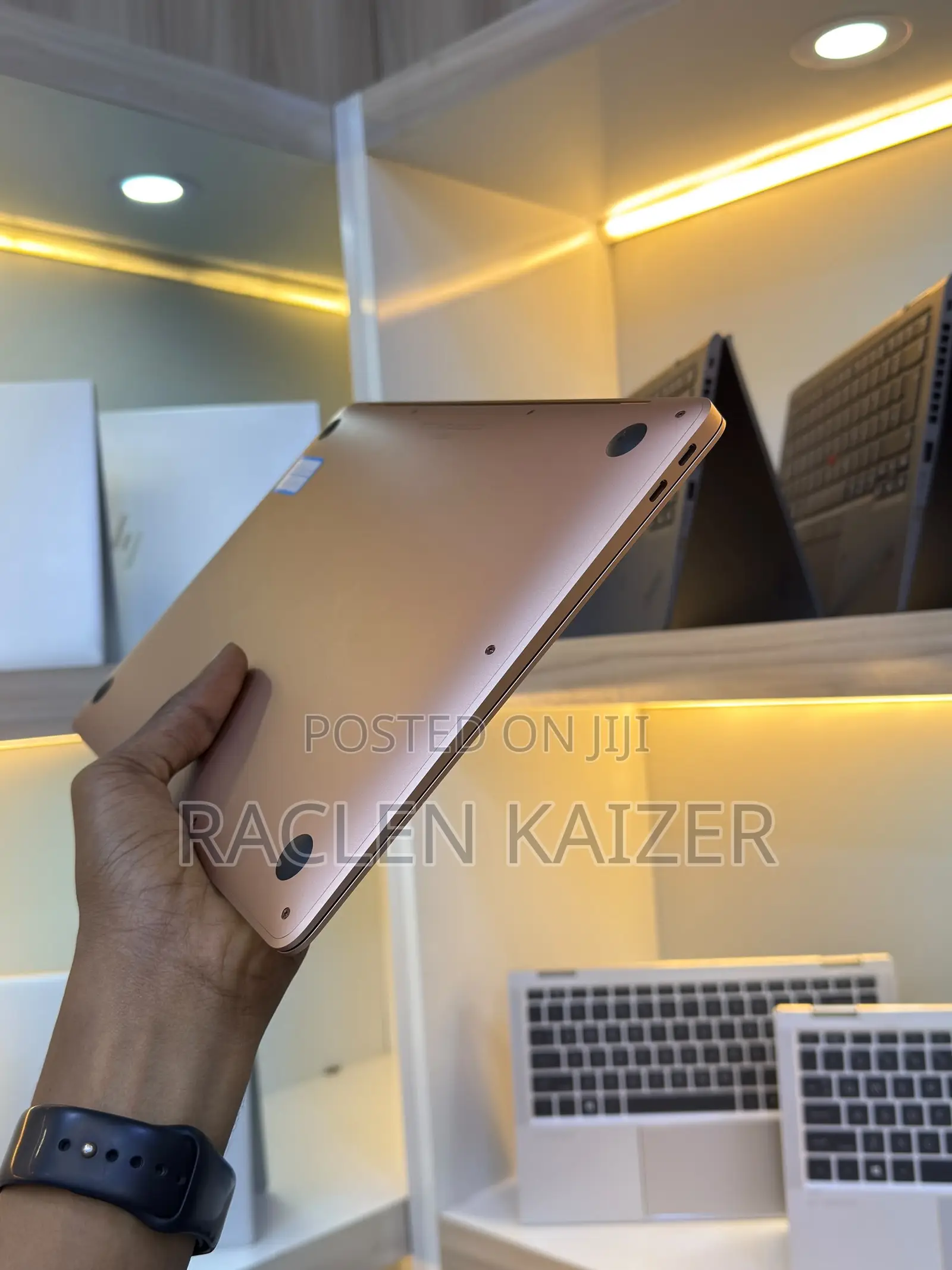 New Laptop Apple MacBook Air 2020 8GB Intel Core i3 SSD 256GB