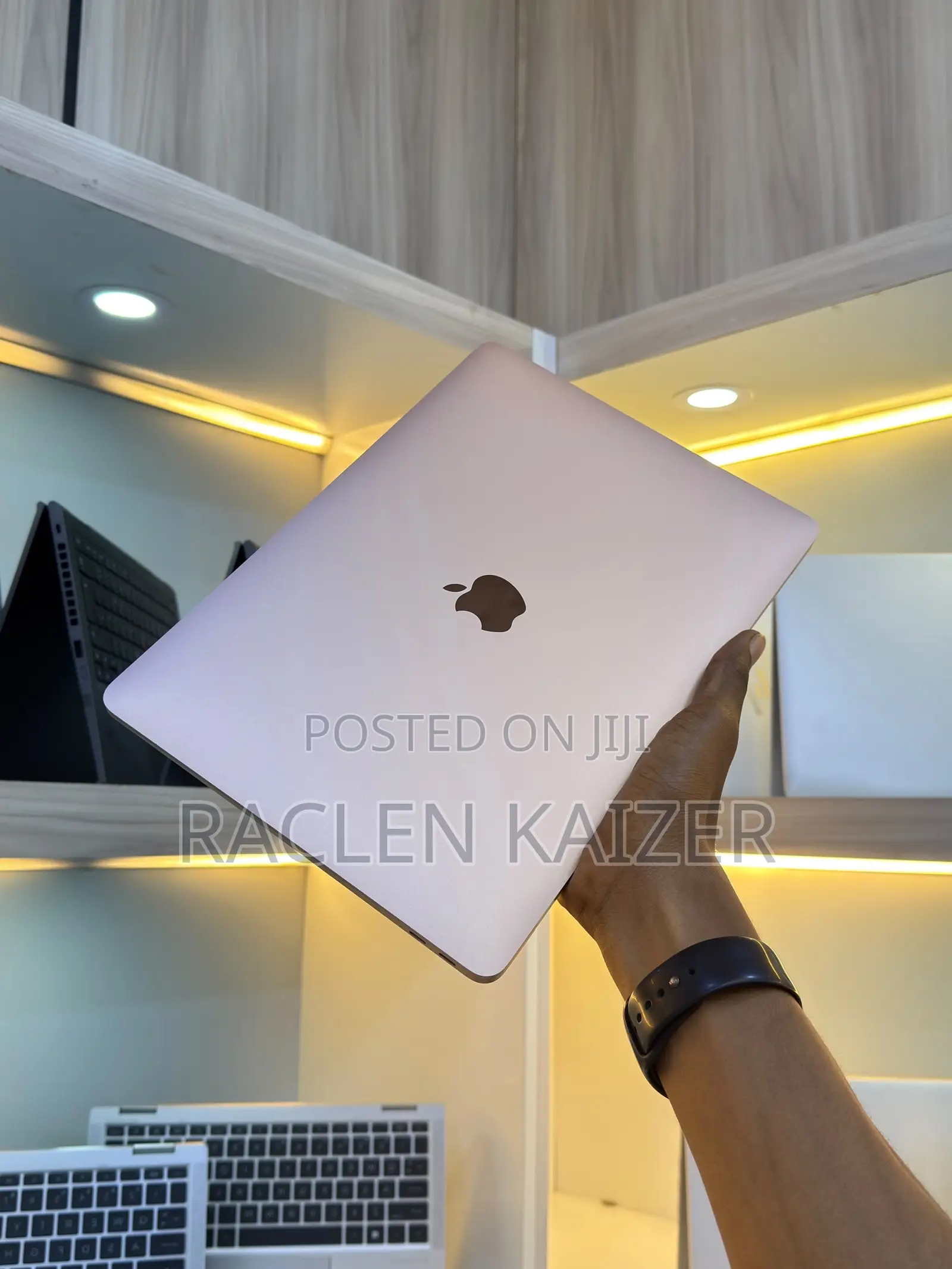 New Laptop Apple MacBook Air 2020 8GB Intel Core i3 SSD 256GB