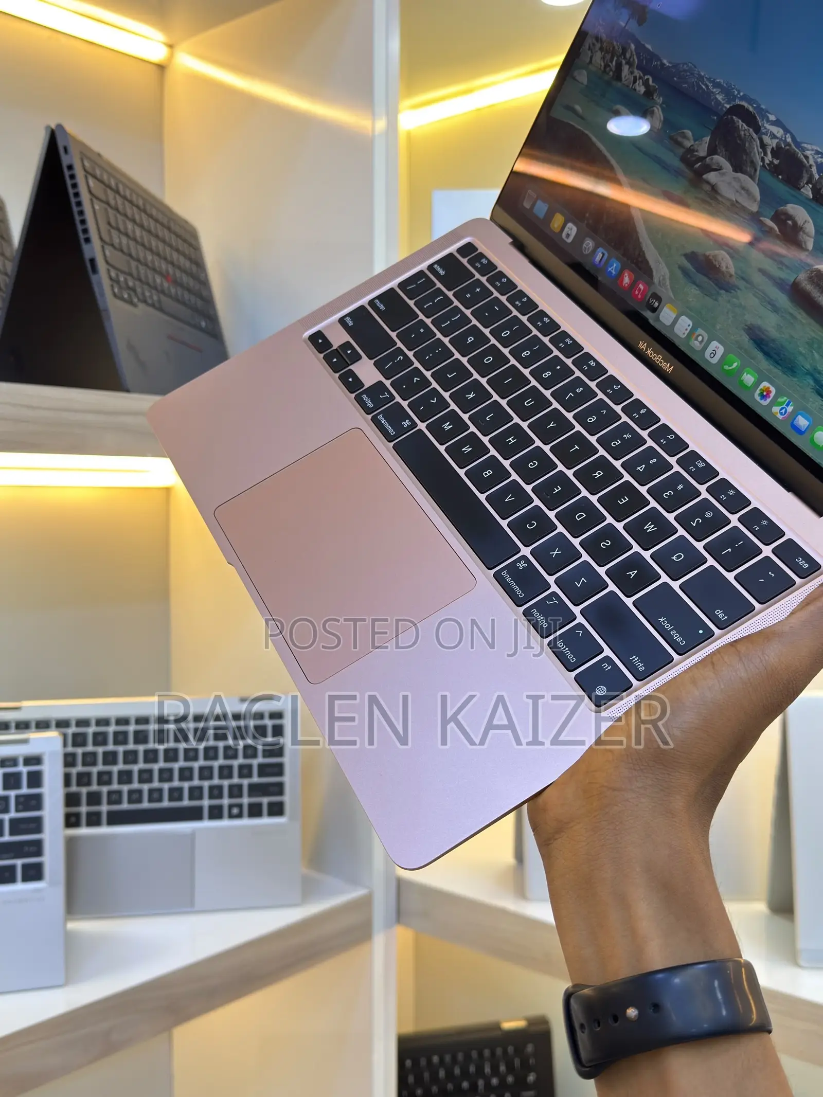 New Laptop Apple MacBook Air 2020 8GB Intel Core i3 SSD 256GB