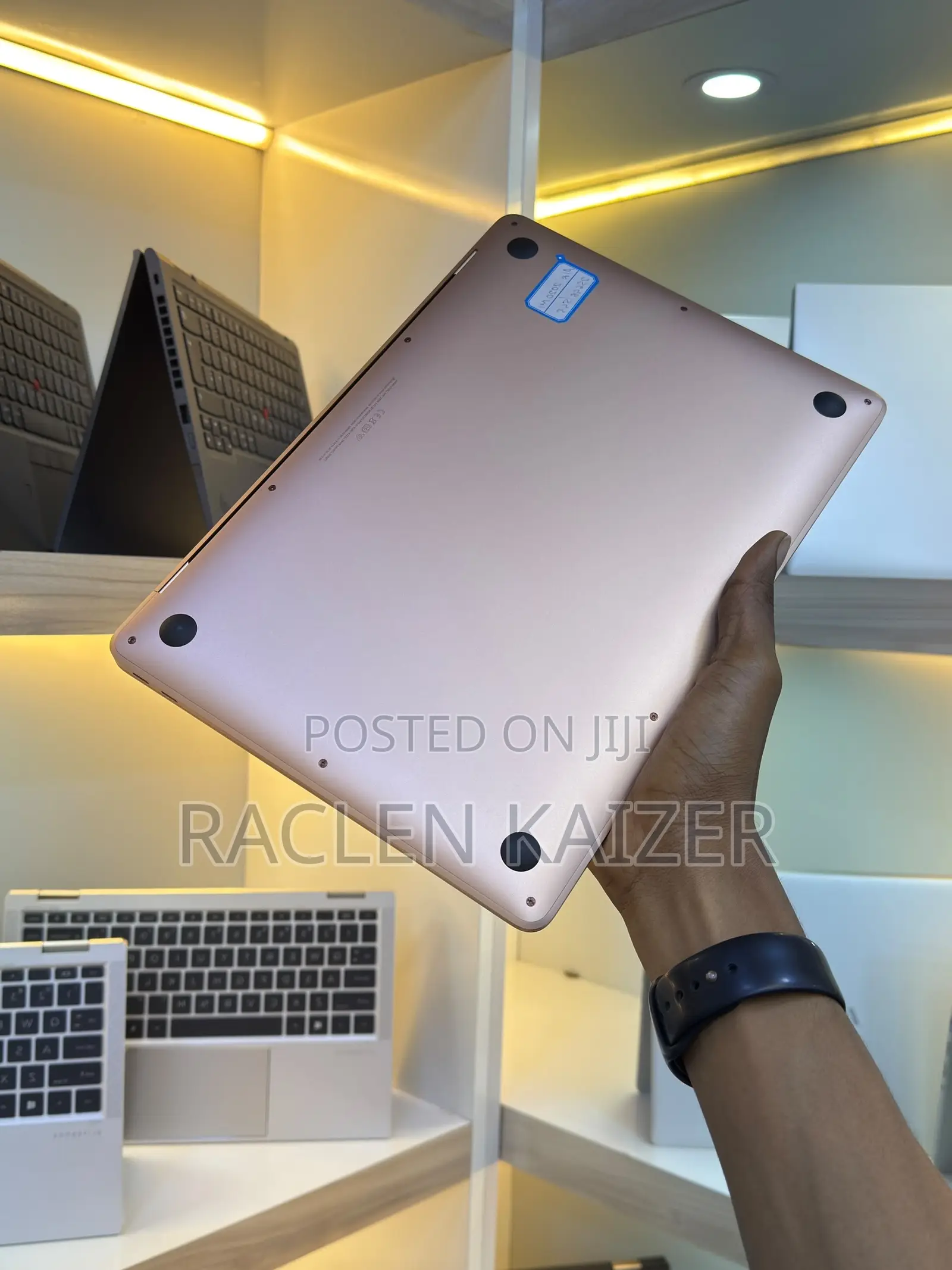New Laptop Apple MacBook Air 2020 8GB Intel Core i3 SSD 256GB