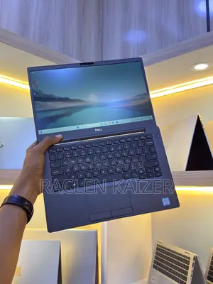Laptop Dell Latitude 7300 16GB Intel Core i7 SSD 256GB