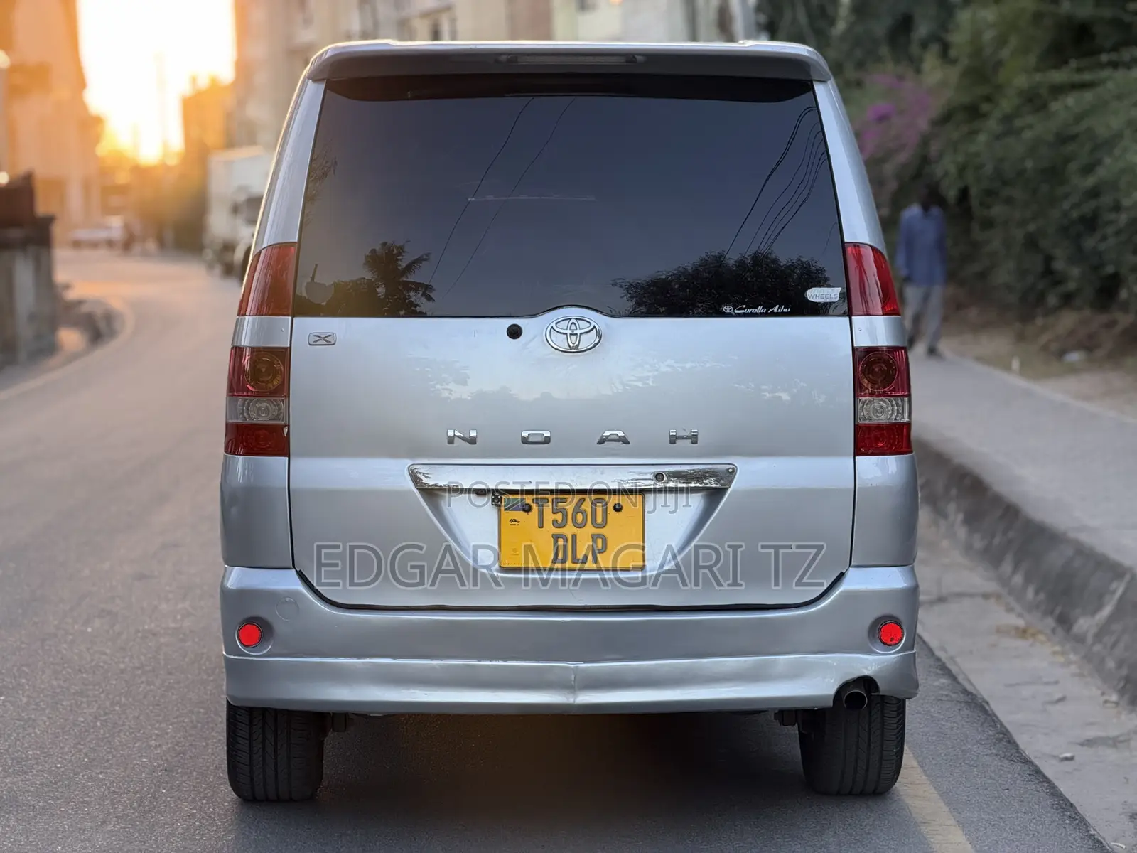 Toyota Noah 2005 Silver