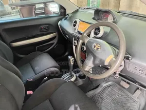 Toyota IST 2004 Gold