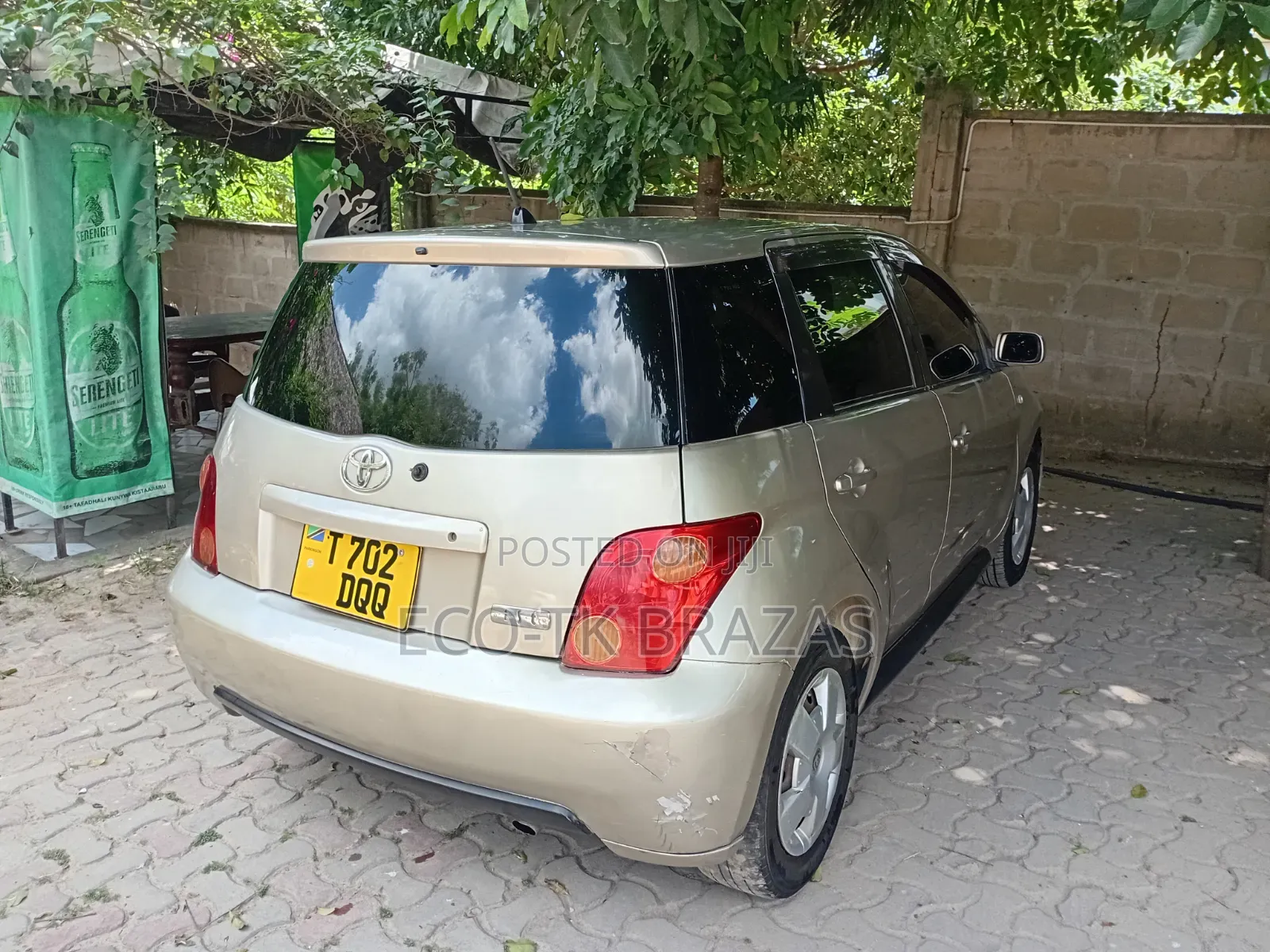Toyota IST 2004 Gold