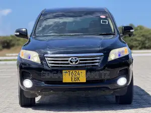 Toyota Crown 2011 Black