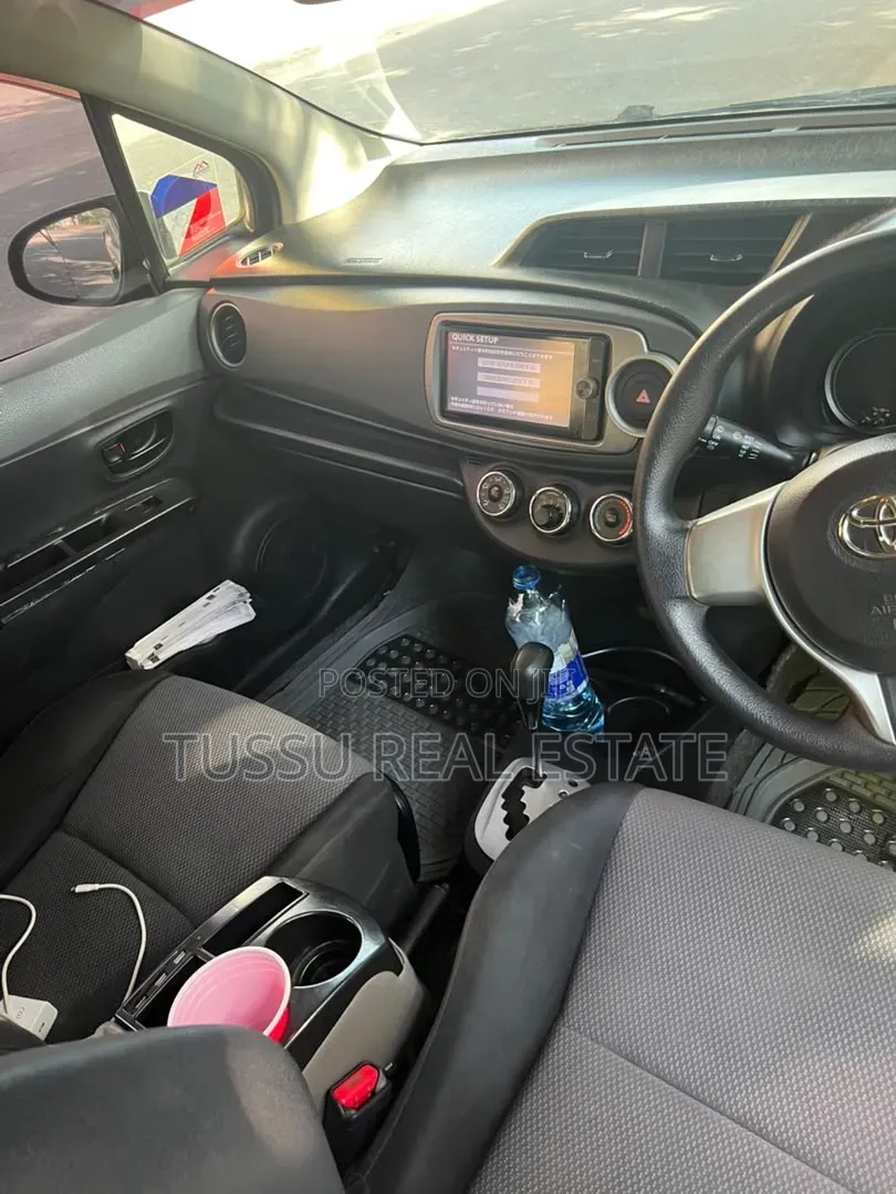 Toyota Vitz 2010 Black