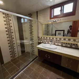 3bdrm Bedsitter in Ada Estate for rent