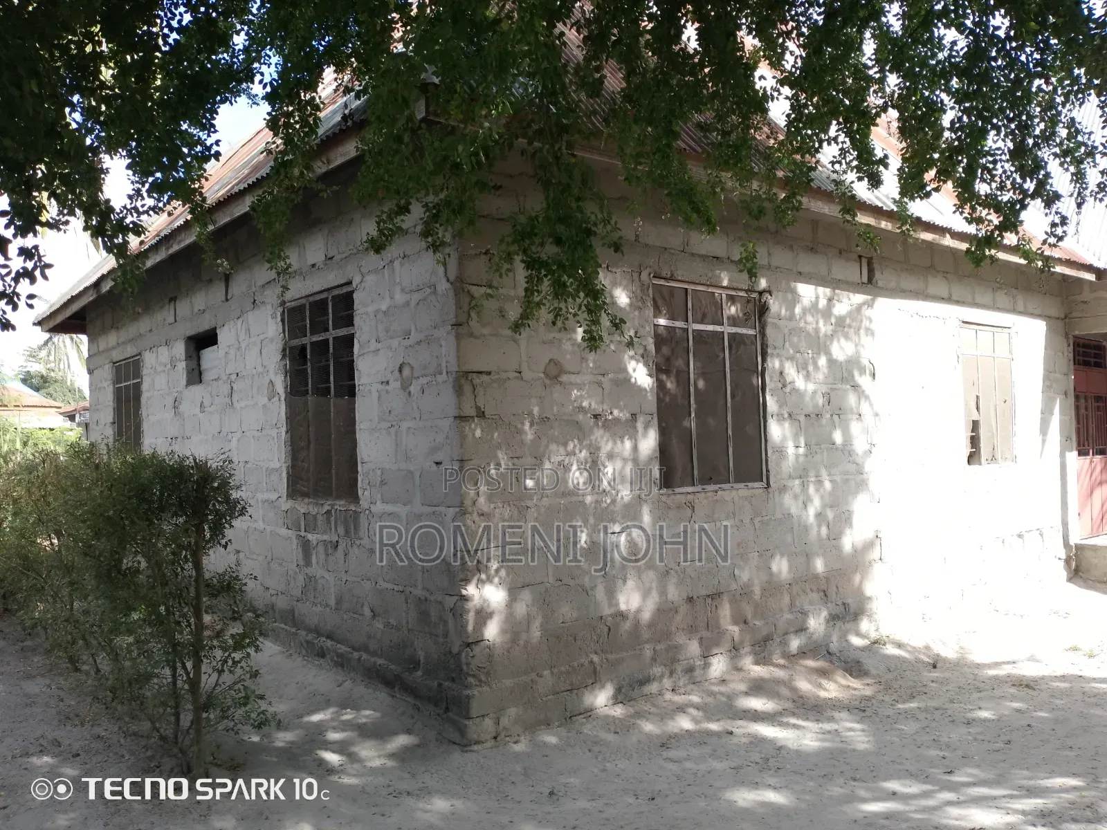 5bdrm House in Tanzania Daresalaam., Ilala for sale