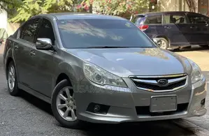 Subaru Legacy 2.5 2009 Gray