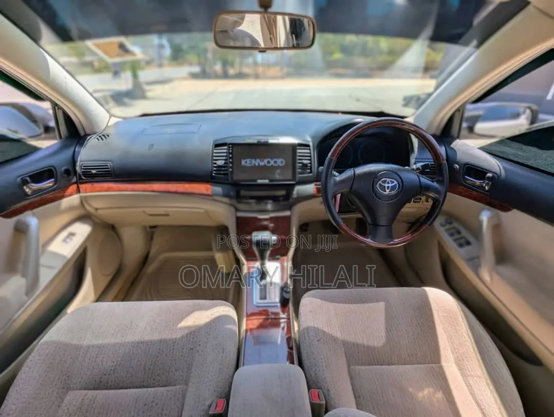 Toyota Premio 2005 Silver