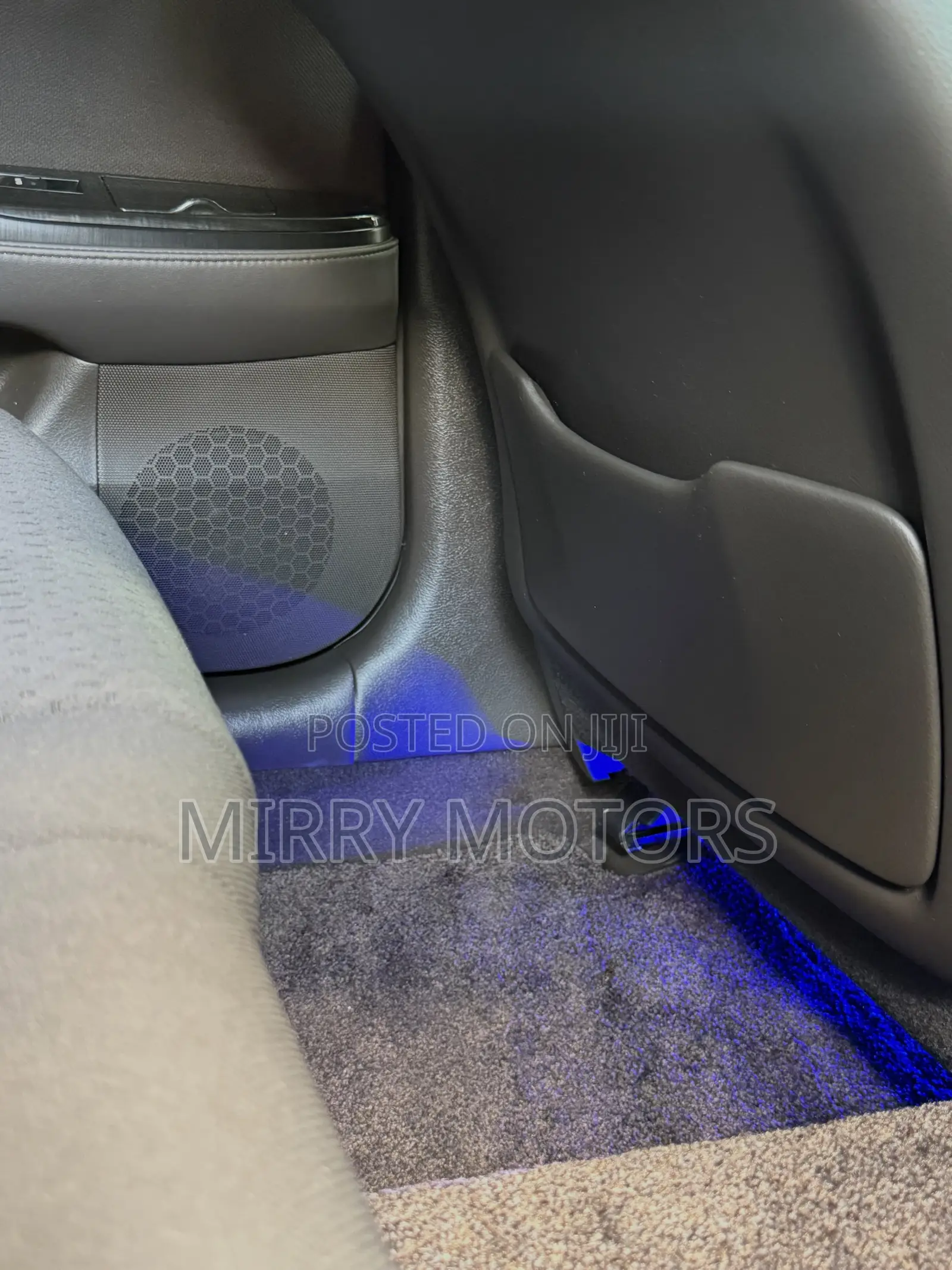 Toyota Crown 2009 White