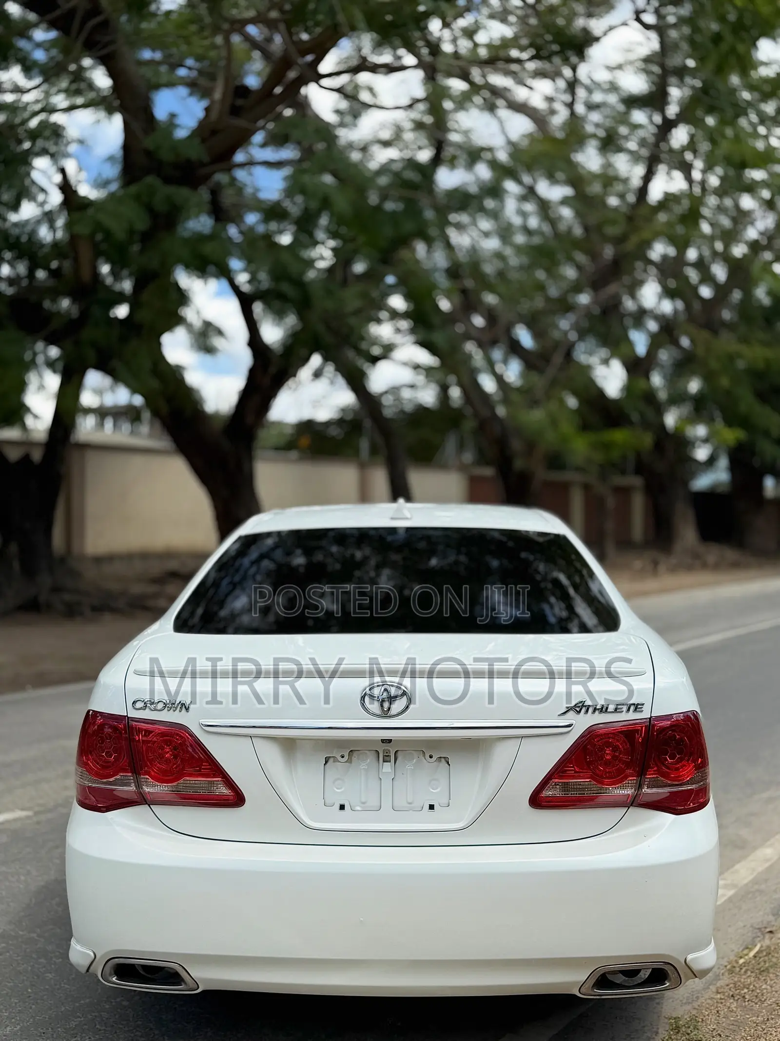 Toyota Crown 2009 White