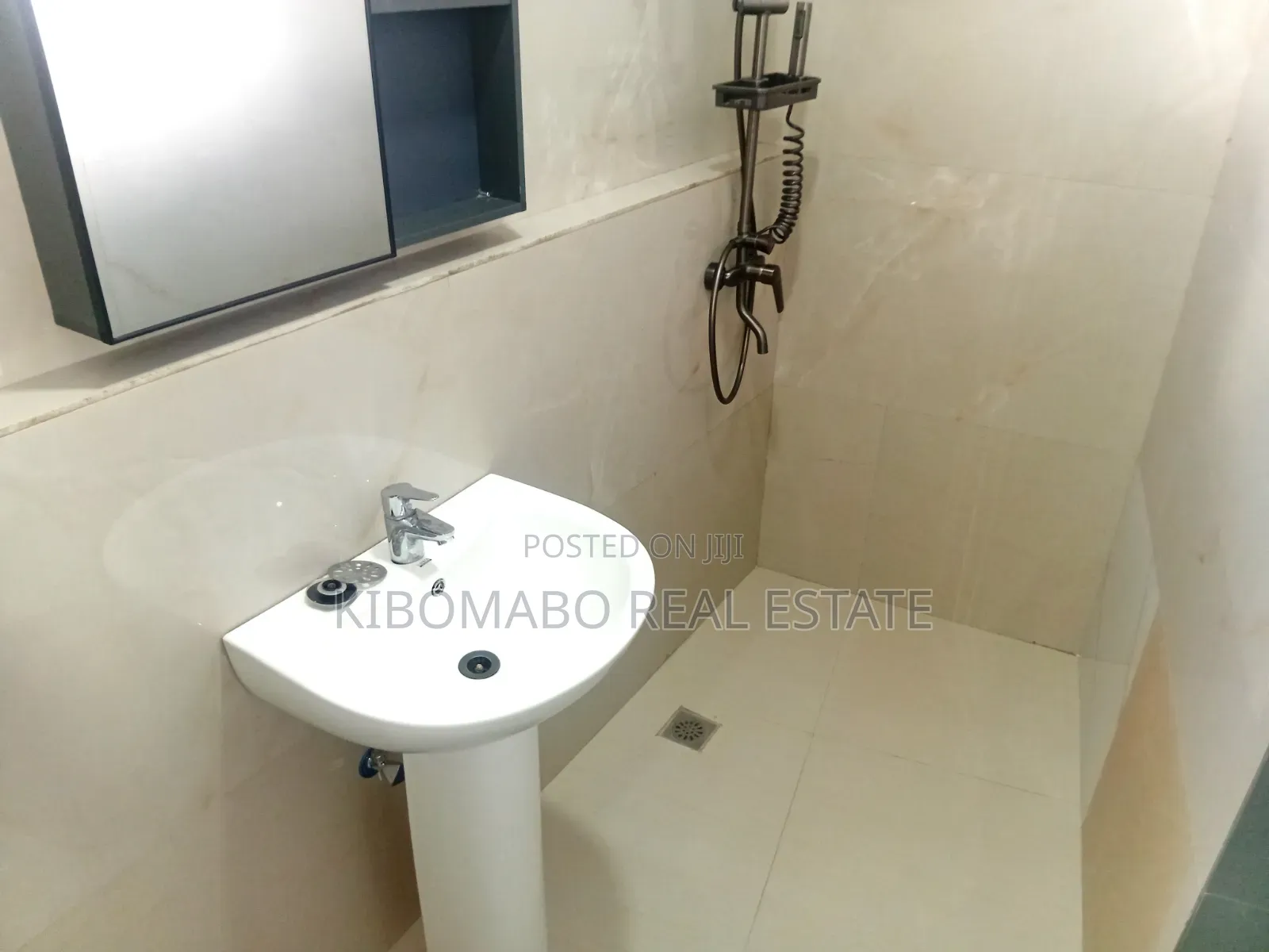 Furnished 2bdrm Apartment in Oyster Bay for rent