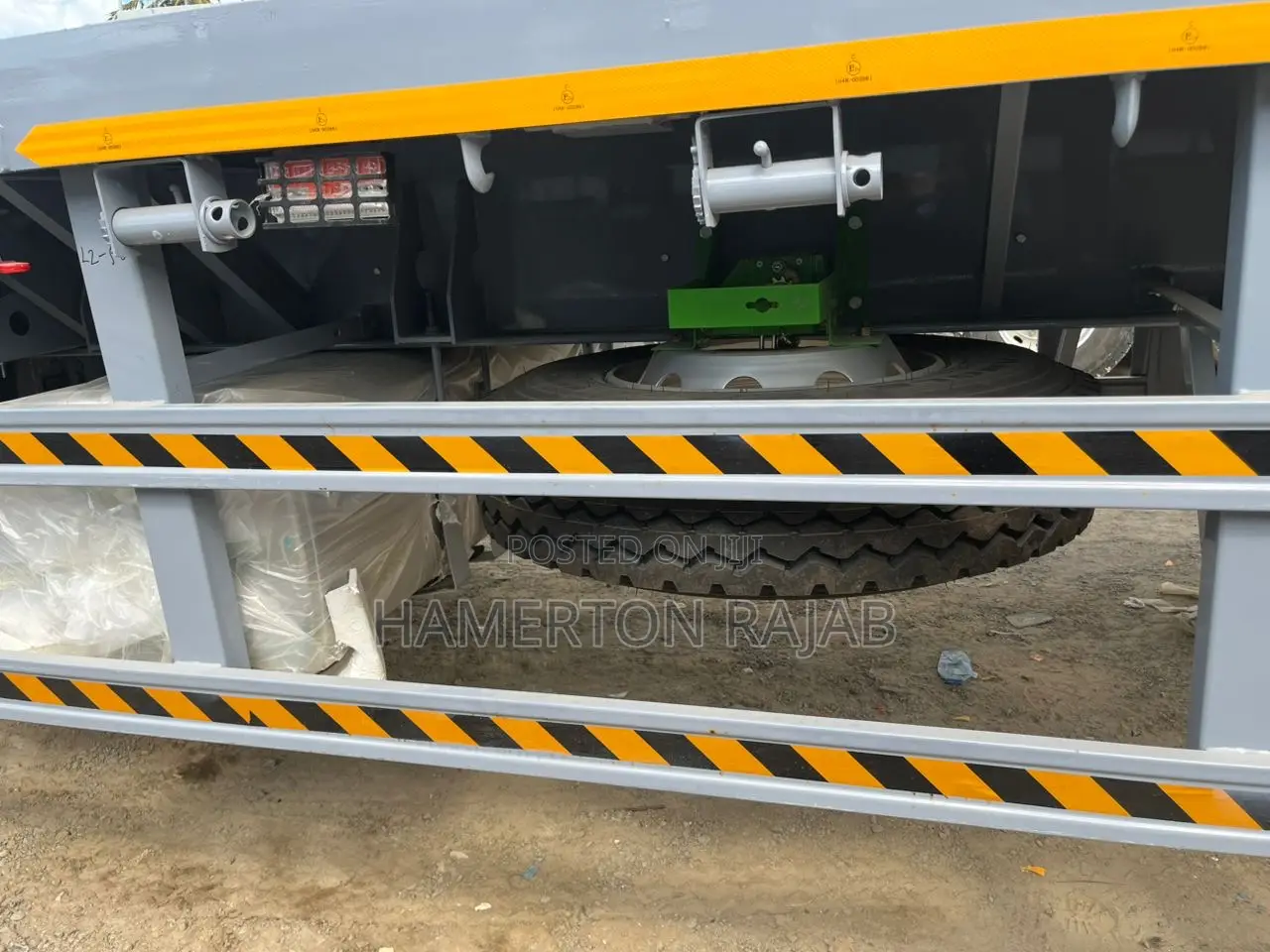 Three Axles Side Walls Trailer