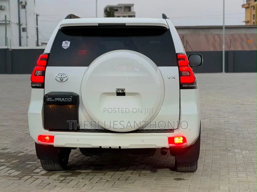 Toyota Land Cruiser Prado 2022 White