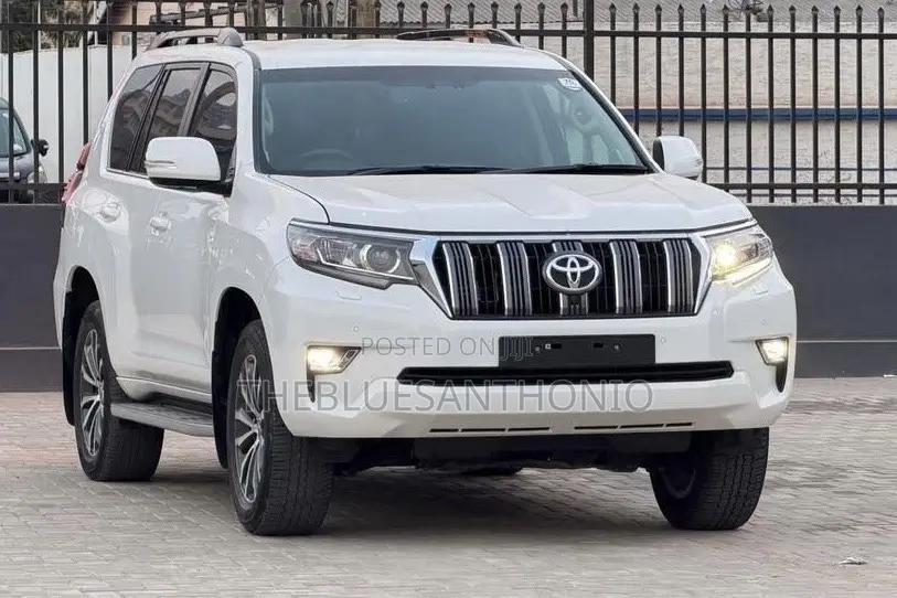 Toyota Land Cruiser Prado 2022 White