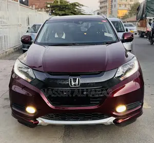 Honda Vezel 1.5 Hybrid 2WD 2014 Maroon