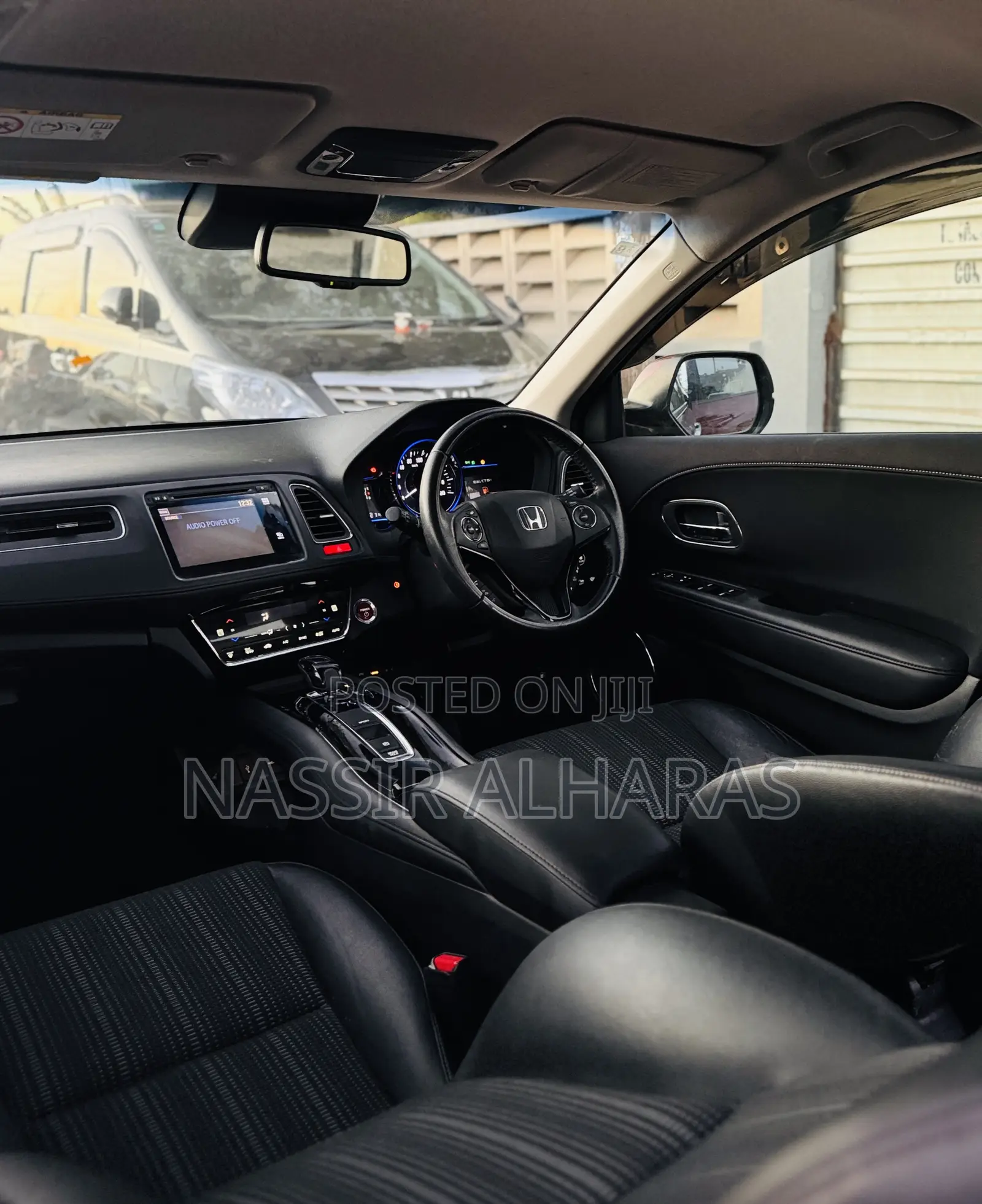 Honda Vezel 1.5 Hybrid 2WD 2014 Maroon