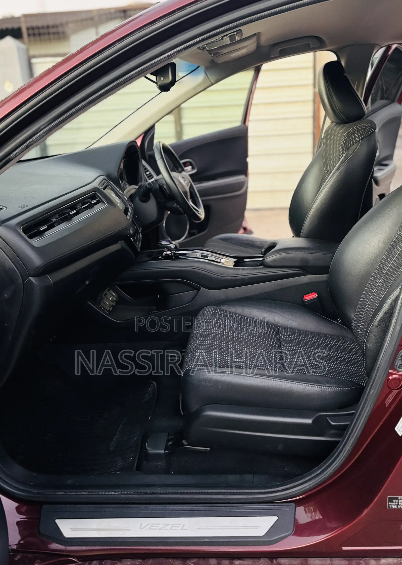 Honda Vezel 1.5 Hybrid 2WD 2014 Maroon
