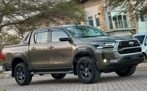 Toyota Hilux 2023 Gray