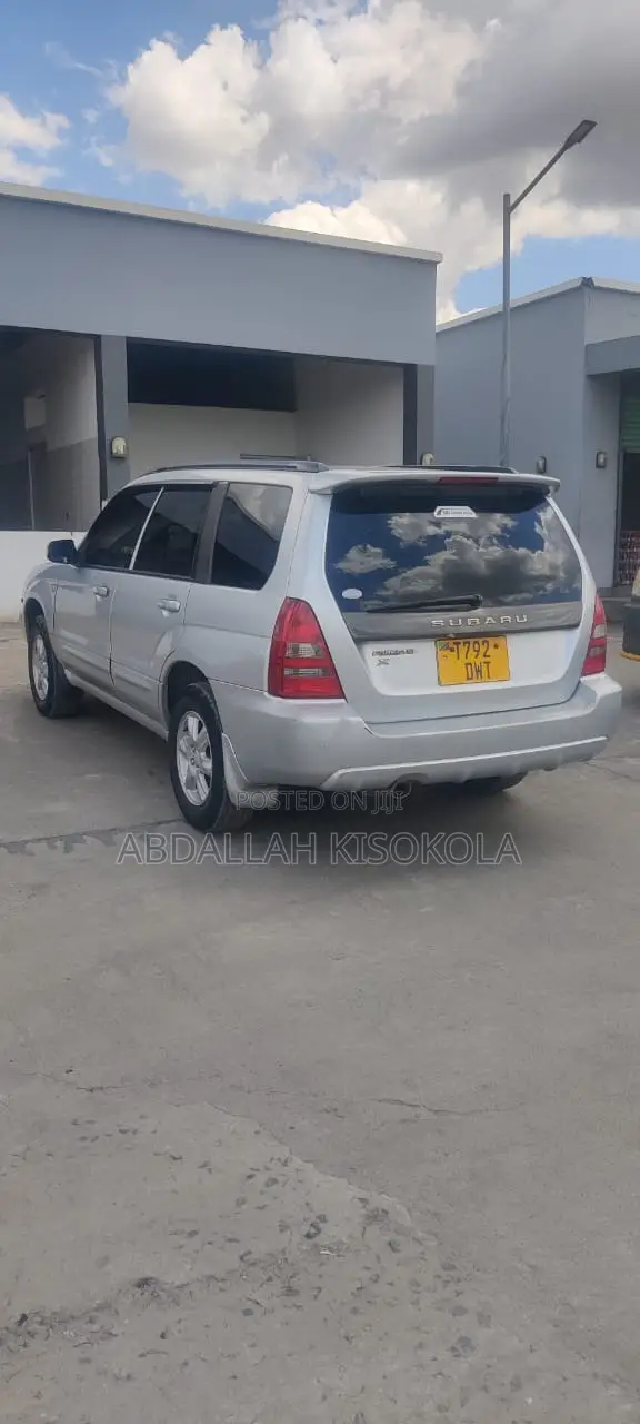 Subaru Forester 2004 Silver