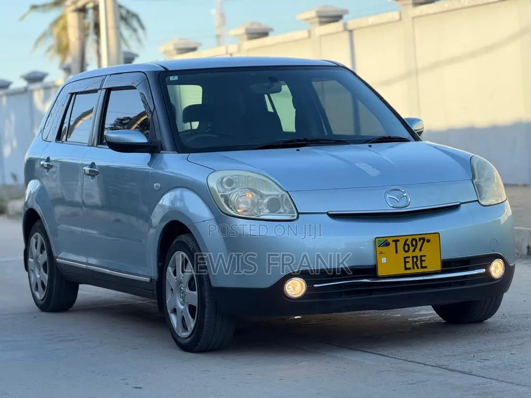 Mazda Verisa 2009 Silver