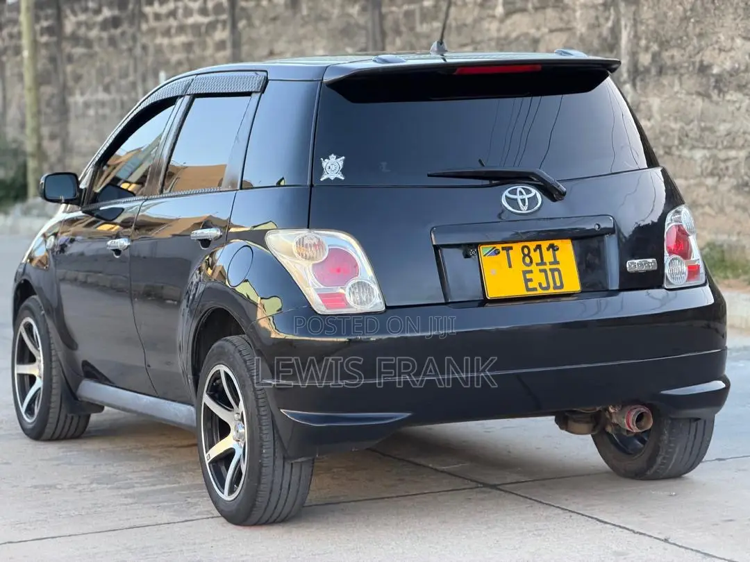 Toyota IST 2004 Black