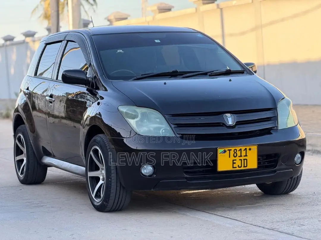 Toyota IST 2004 Black