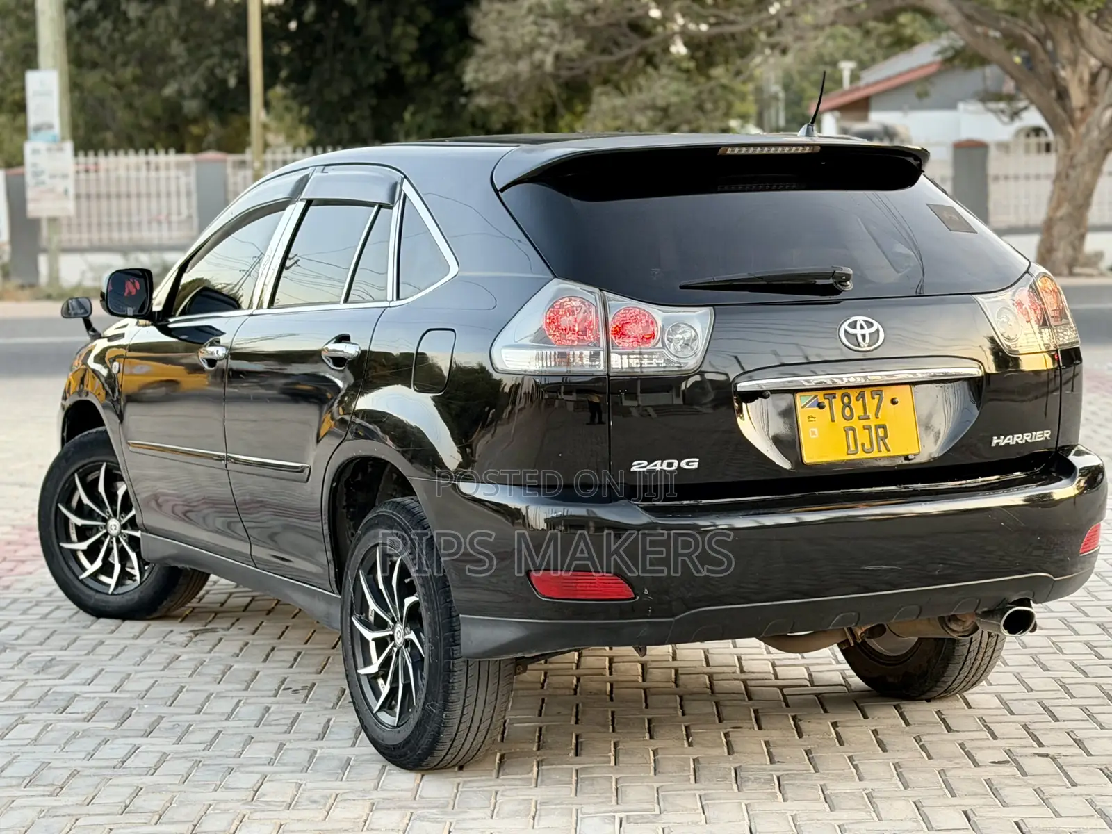 Toyota Harrier 2.4 4WD 2004 Black