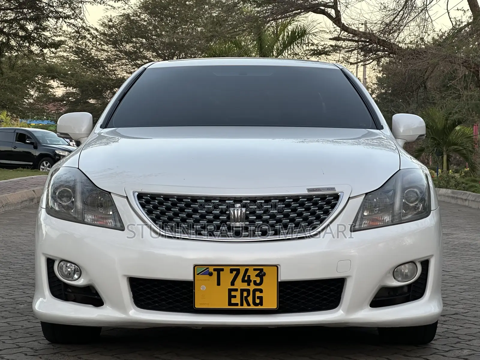 Toyota Crown 2009 White